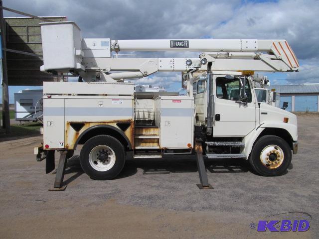 Year 2001 Make Freightliner Model FL70 Buc...