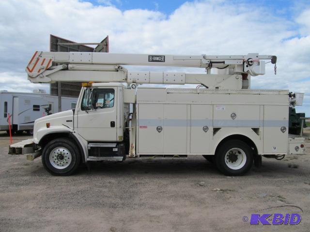Year 1999 Make Freightliner Model FL80 Mil...