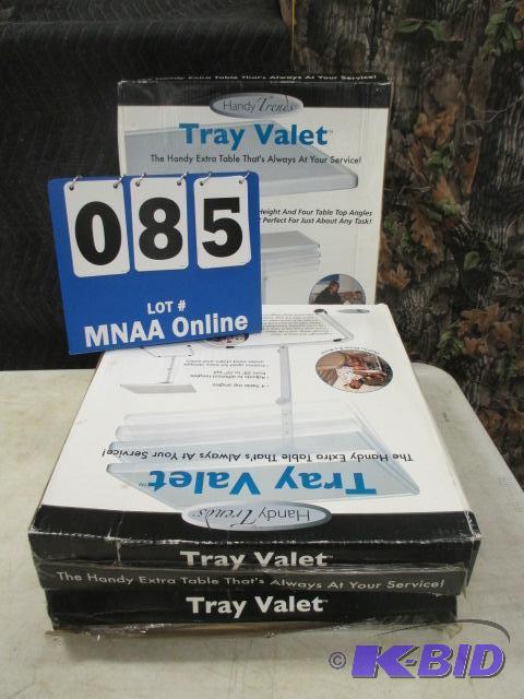 lot 00085 image: Tray Valet