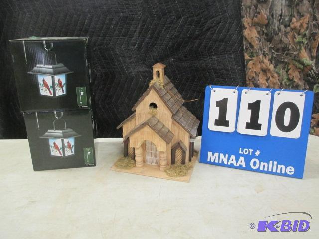 lot 110 image: Bird house and 2 Cardinal solar llights