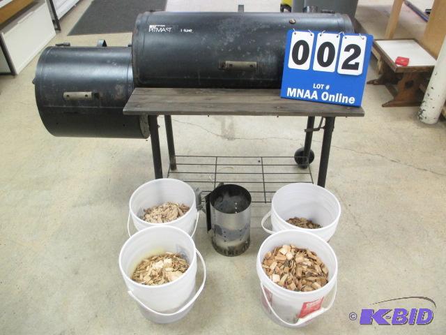 lot 2 image: Brinkman Pitmaster Deluxe Smoker