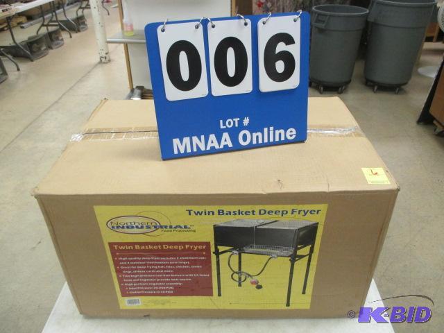lot 6 image: New in box Northern Industrial twin basket fryer