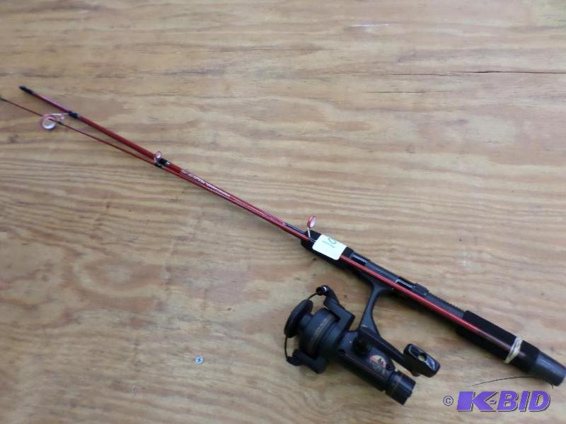lot 103 image: Johnson 2-Piece Rod & Reel...