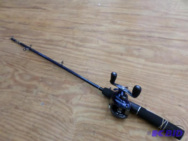 lot 109 image: Pfleuger 2-Piece Rod & Reel...