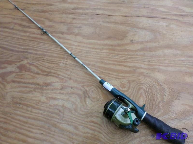 lot 119 image: Shakespeare 1700 II Wondereel Rod & Reel...