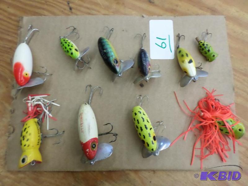 lot 61 image: Lot Of Vintage Topwater Lures...