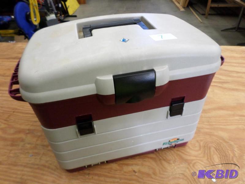 lot 7 image: Flambeau Multi-Compartment Tackle Box...