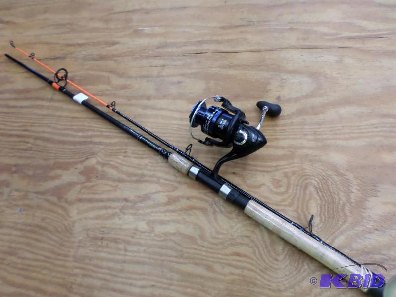 lot 84 image: Gander Mountain Heavy Action 2-Piece Rod &...