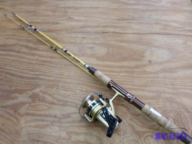 lot 99 image: Ted Williams 484 2-Piece Rod & Reel...