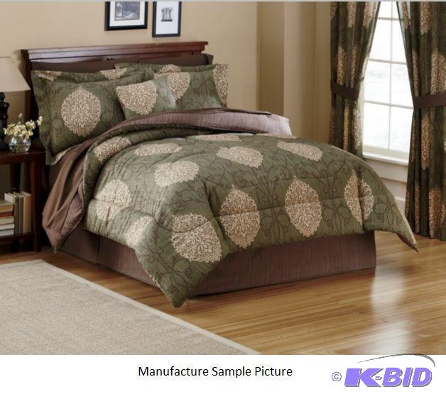 lot 105 image: Surat Comforter Set - Queen - Comes with comf...