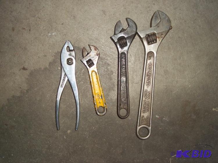 3 adjustable wrenches and pliers&nbsp...