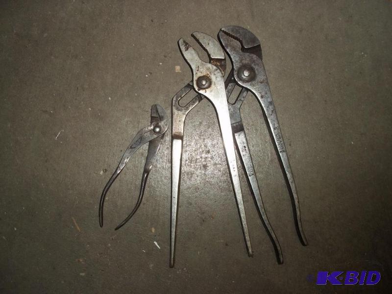 3 adjustable pliers...