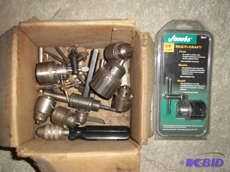 Drill chucks and keys, with hole saw...