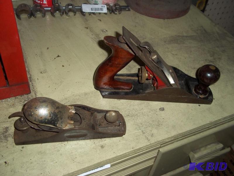 2 wood planes...