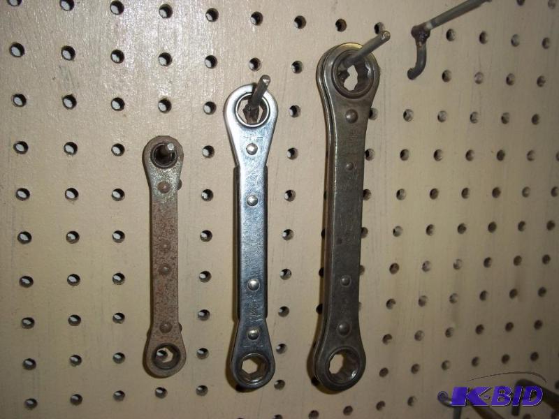 3 Ratcheting wrenches...