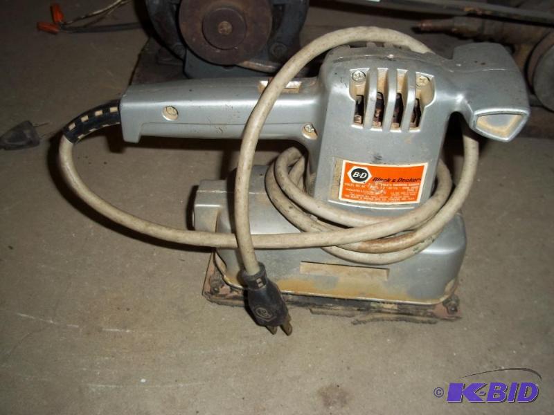 Black and Decker sander   Consignor states wo...