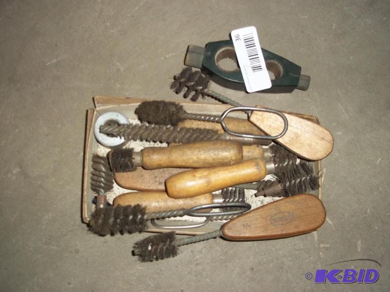 Box of brushes...
