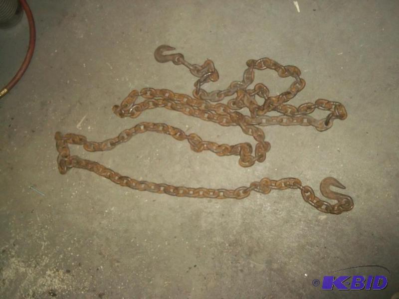 Chain with 2 hooks...