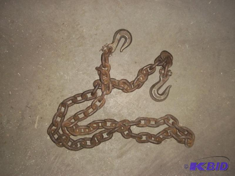 Heavy Chain with 2 hooks...
