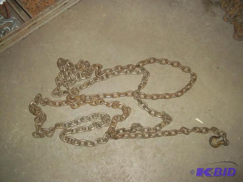 Chain with 2 hooks...