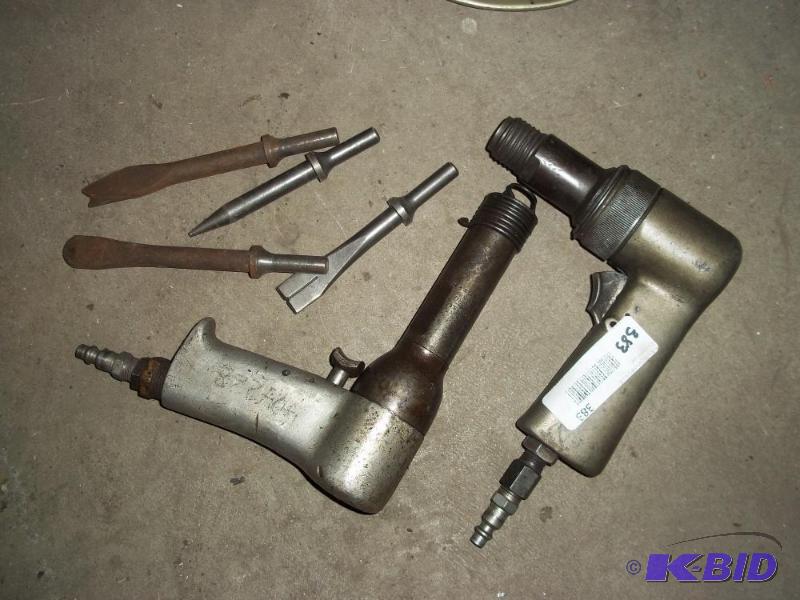 2 Air Chisels with bits   Consignor states wo...