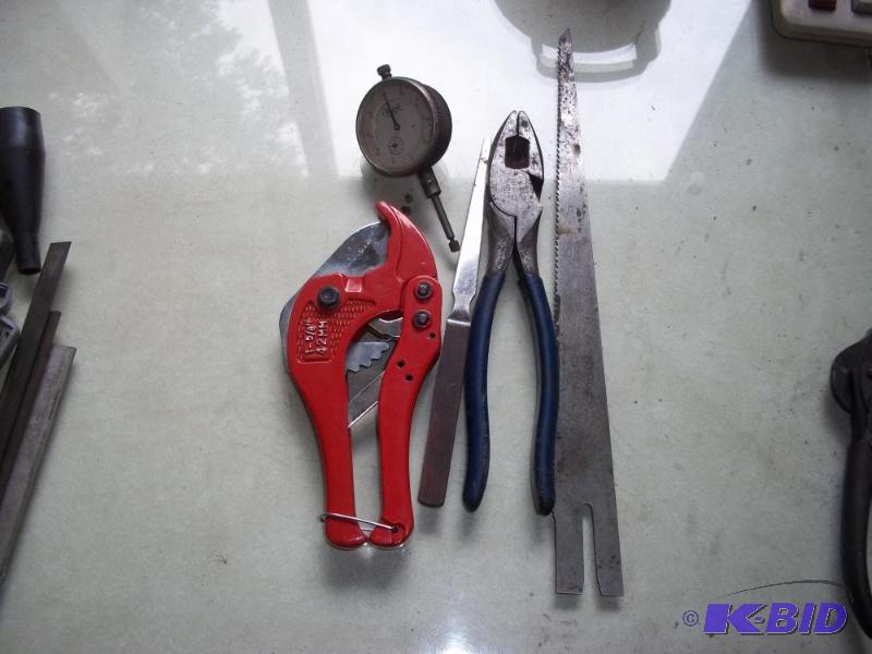 Linemans pliers, cutting tool, Central dial i...