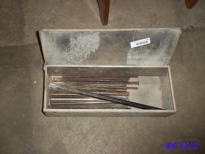 Aluminum box with Cement Chisels&nbsp...