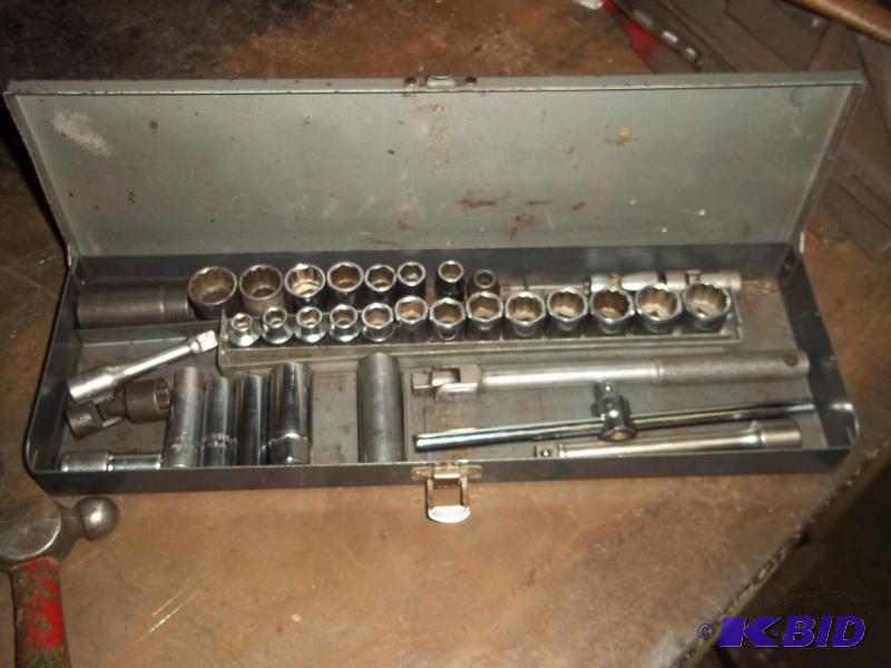 38&quot drive socket set, US and metric....