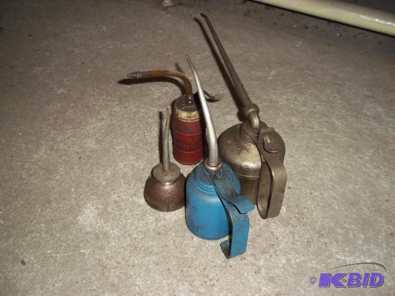 4 oil cans...