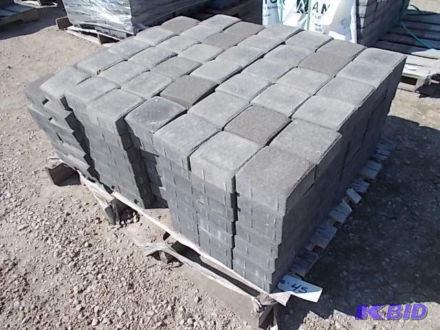 Approx. (328) Kingston 6 x 6 Square Pavers, C...