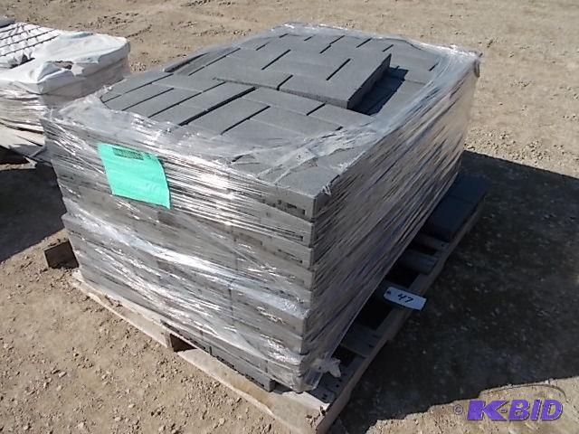 Approx. (57) Vast Paver Holland Style Rubber ...
