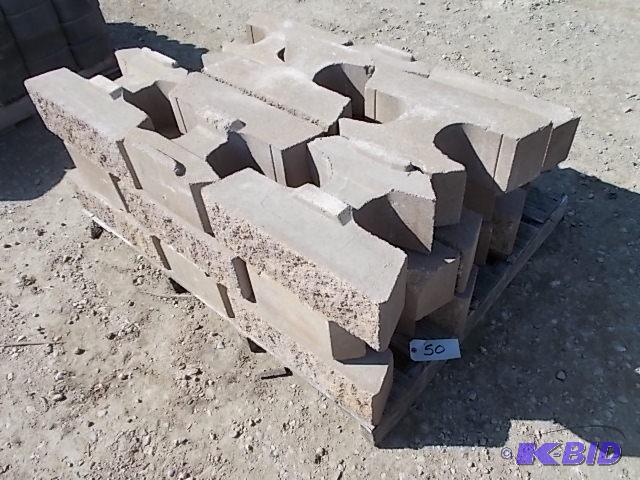 Approx. (23) Keystone Compact 6&quot Wall Bl...