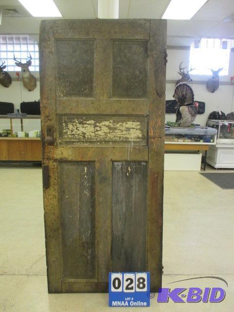 lot 00028 image: Vintage Door