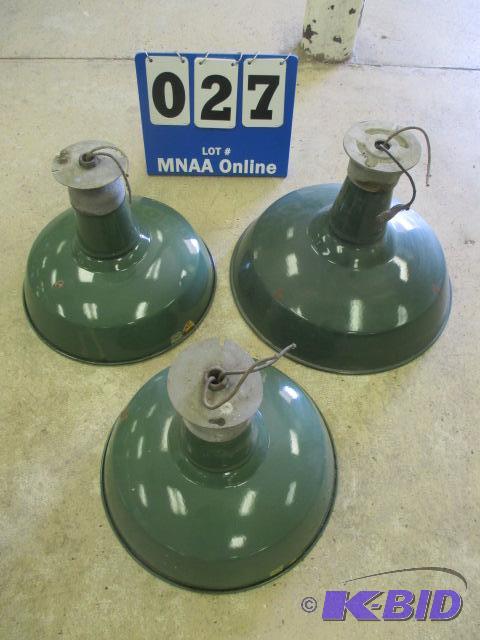 lot 27 image: Green and White Enamel lights