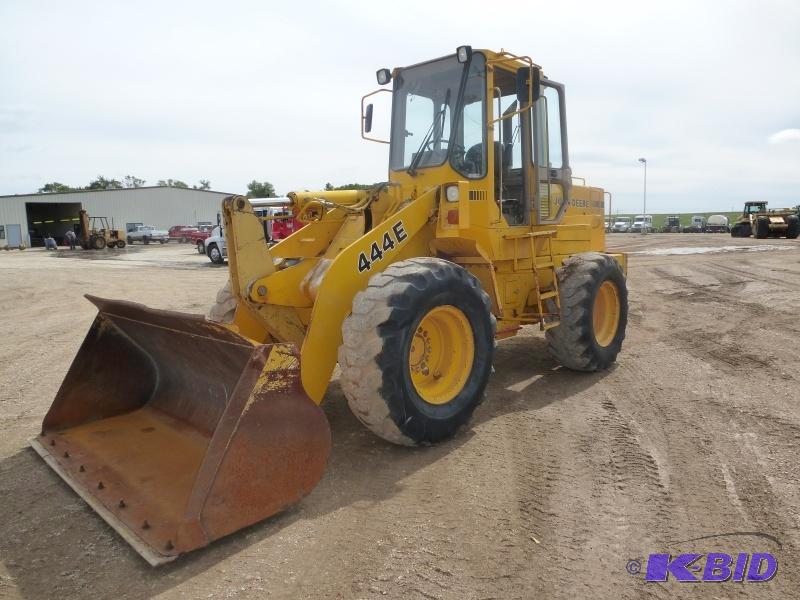John Deere 444 Wheel loader SN# CK444EB00118...