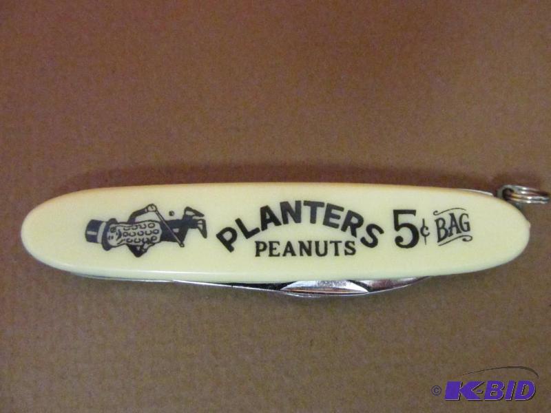 lot 110 image: Vintage Mr Peanut Knife
