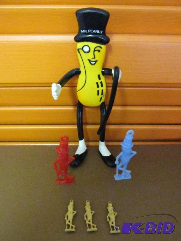lot 113 image: 6 Pieces - All Original and Vintage Mr Peanut