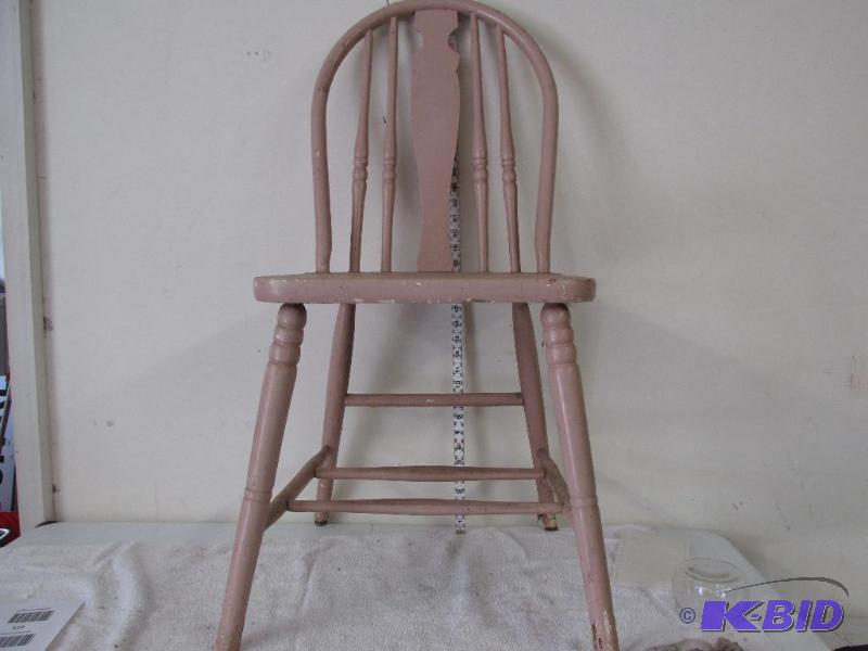 lot 122 image: Vintage, Collectible, Wooden Chair