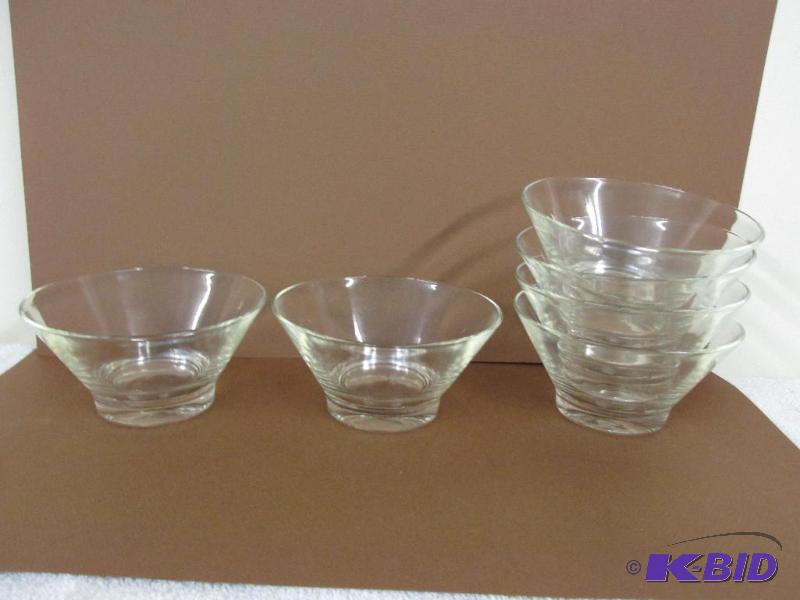 lot 24 image: Six Clear Glass Bowls.