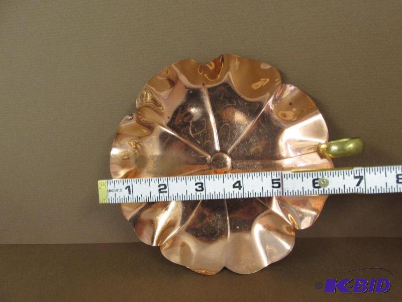 lot 25 image: Copper Footed Plate.