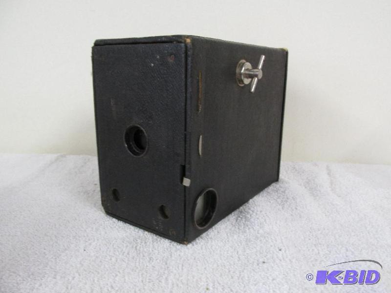 lot 48 image: Great Old Box Camera Cartridge Premo Model B