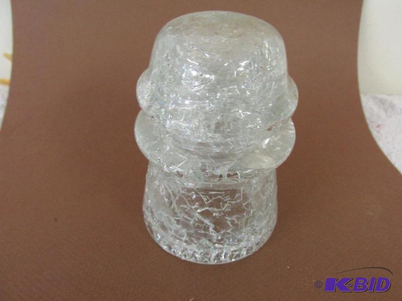 lot 62 image: Rare Hemingray 42 Cracked Glass Clear Insulator