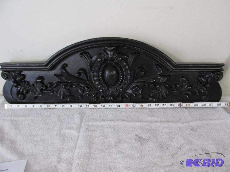 lot 77 image: Over the Door or Just Hang on the Wall -- heavy resin decorative piece.