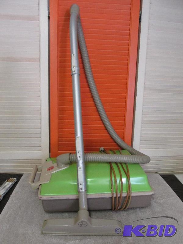lot 100 image: Hoover Canister Vacuum Cleaner.