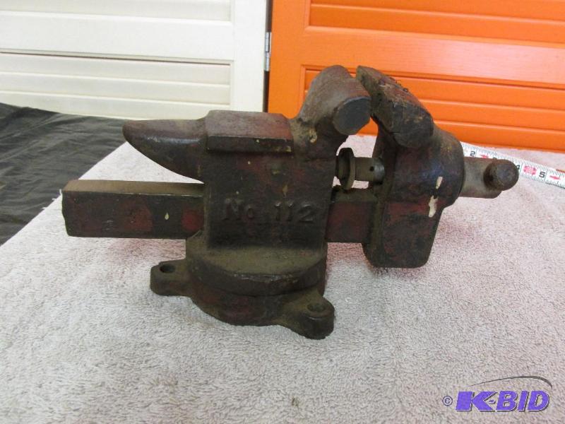 lot 116 image: Very Nice Old Vice.