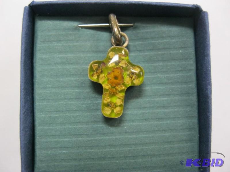 lot 41 image: Silver and glass cross pennant.  ...