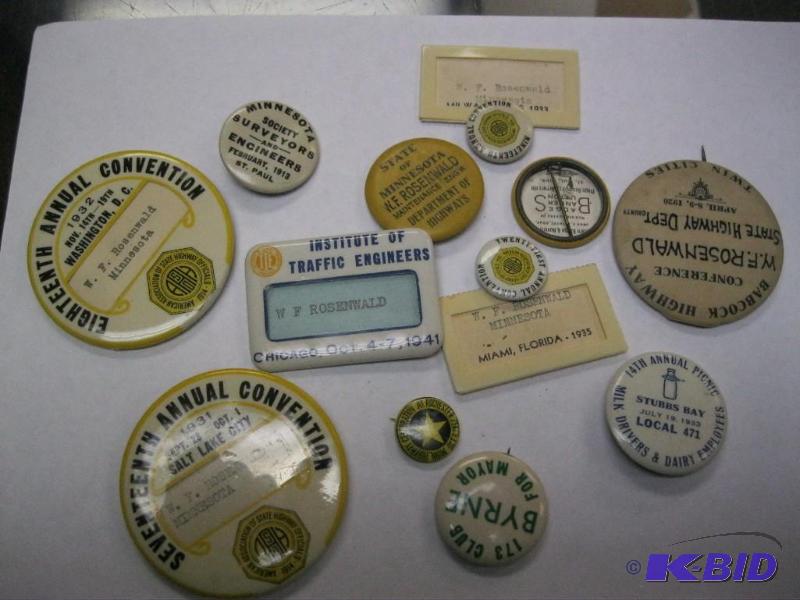 lot 55 image: Vintageantique buttons oldest one from 1913....