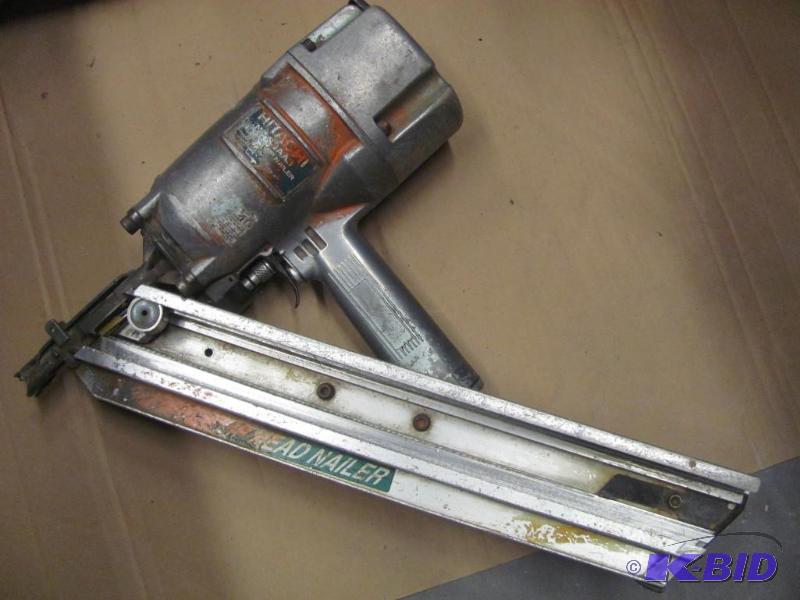 lot 112 image: HITACHI 3.25" Clip Head Nail Gun. Unknow...