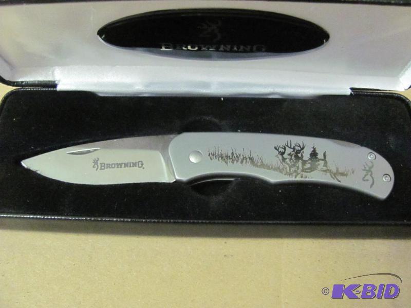 lot 60 image: NEW (in display case) BROWNING Engraved Lock-...