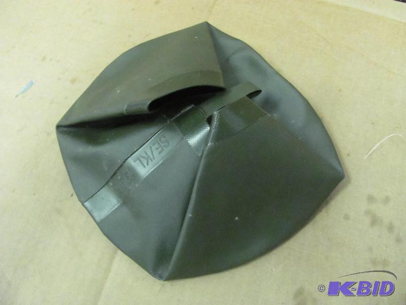 lot 84 image: If youre a camper, this Military Surplus Fol...